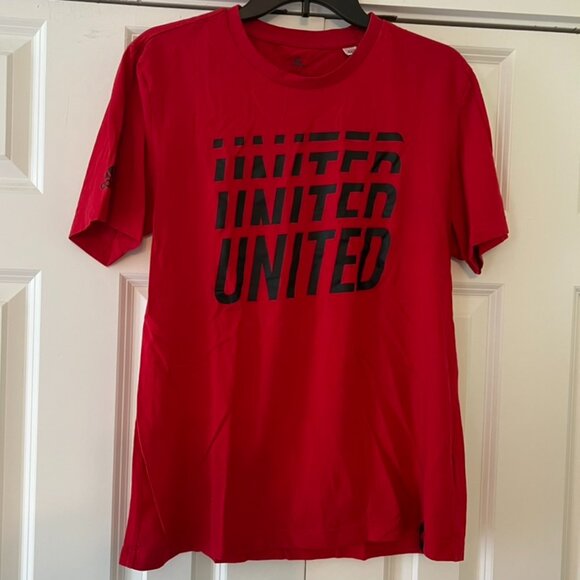 ⭐️ Manchester United T-Shirt - Picture 1 of 5